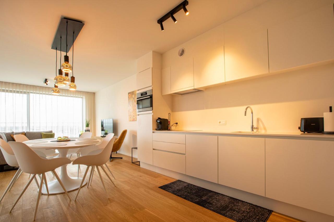 Modern En Gezellig Appartement Vlak Aan Het Strand Blankenberge Exteriör bild
