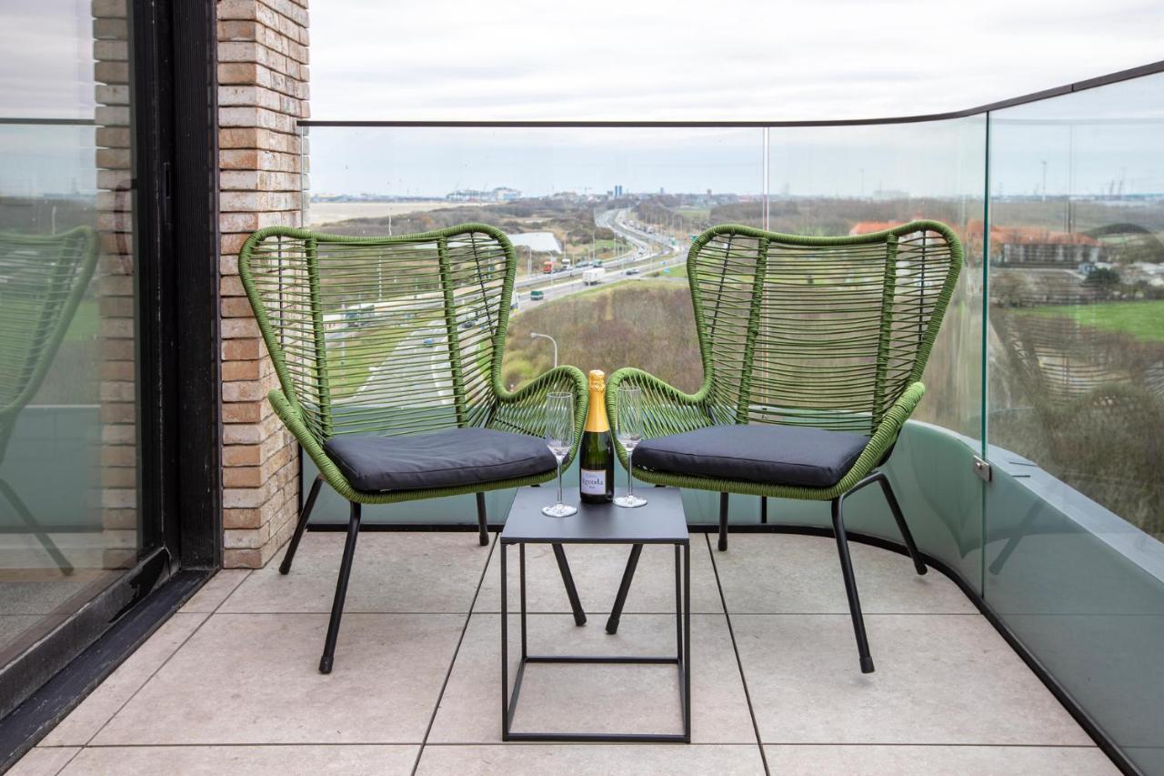 Modern En Gezellig Appartement Vlak Aan Het Strand Blankenberge Exteriör bild